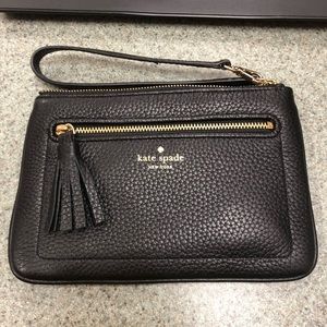 Kate spade leather wristlet. PERFECT condition.